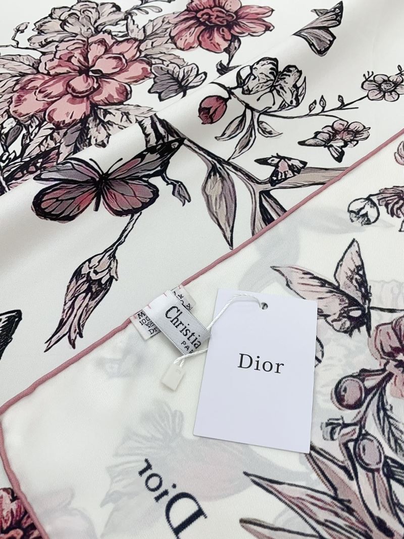 CHRISTIAN DIOR